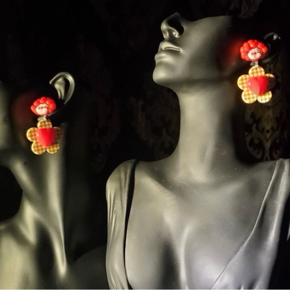 Queen of Red Hearts Yellow Flower Checkerboard Silver Earrings